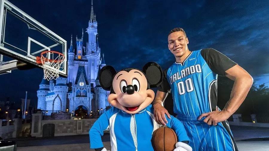  尼斯中场大师达成三百场里程碑 获定制纪念球衣  